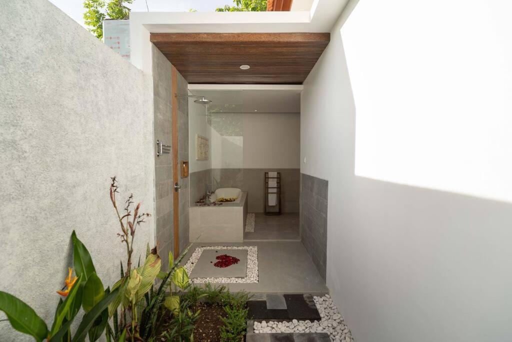 Nau Nusa Villa Batununggul Exterior foto